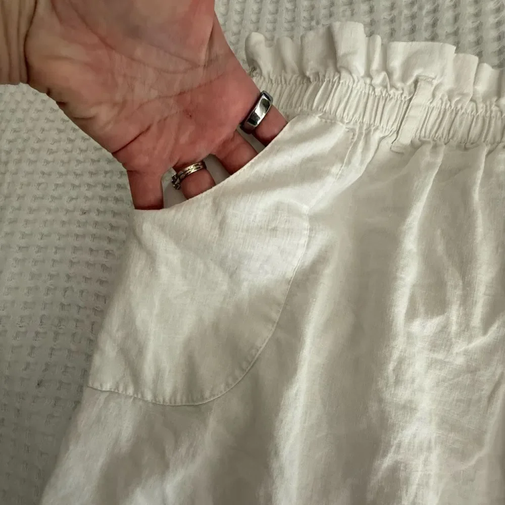 Lilly Pulitzer White Lace Elastic Skirt with pockets
